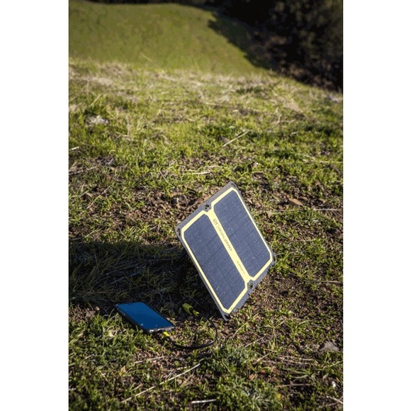 GOAL ZERO NOMAD 7 PLUS SOLAR PANEL. Model 11806. NWT - Picture 2 of 5